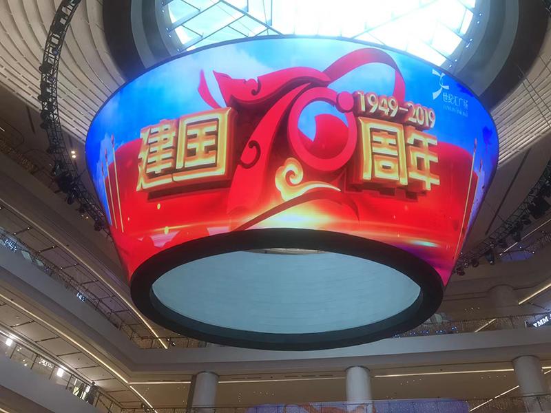 公司花20萬(wàn)裝修的會(huì)議室，竟被客戶(hù)吐槽‘像網(wǎng)吧’？高級(jí)感會(huì)議室的屏幕選擇秘訣”